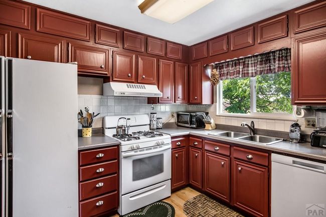 178 Macneil Pl, House other with 3 bedrooms, 3 bathrooms and 2 parking in Pueblo CO | Image 16