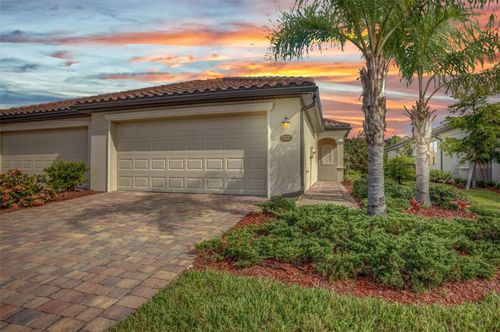 12421 Amica Loop, Venice, FL, 34293-2402 | Card Image
