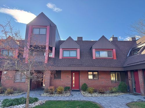 110-110 Montoya Dr, Branford, CT, 06405-2501 | Card Image