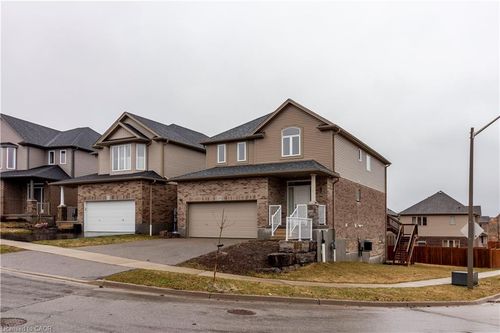 459 Twinleaf St, Waterloo, ON, N2V0B7 | Card Image