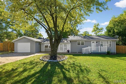 120 Walnut St, Cahokia, IL, 62206-1119 | Card Image