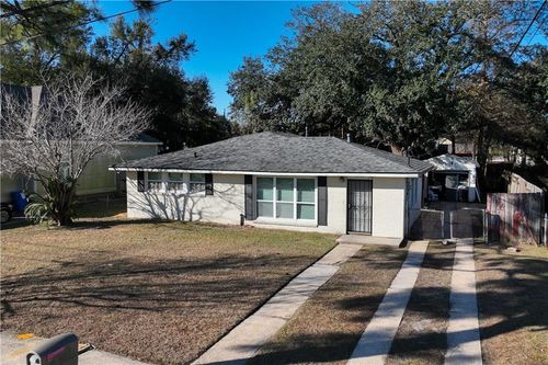 6960 Dorian St, New Orleans, LA, 70126-2606 | Card Image