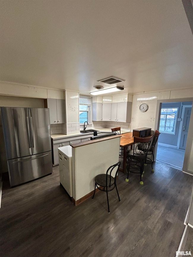 1230 N New St, House other with 2 bedrooms, 1 bathrooms and null parking in Springfield IL | Image 12