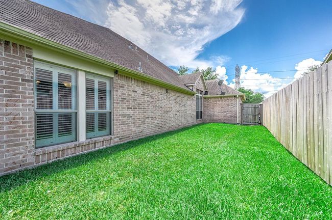2313 Lilac Breeze Ln, House other with 4 bedrooms, 2 bathrooms and 3 parking in Pearland TX | Image 33