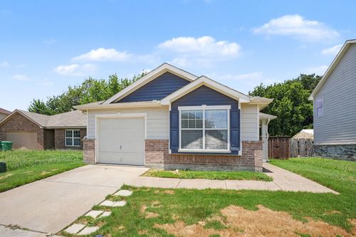 242 Turning Tree Rd, Wilmer, TX, 75172-1502 | Card Image