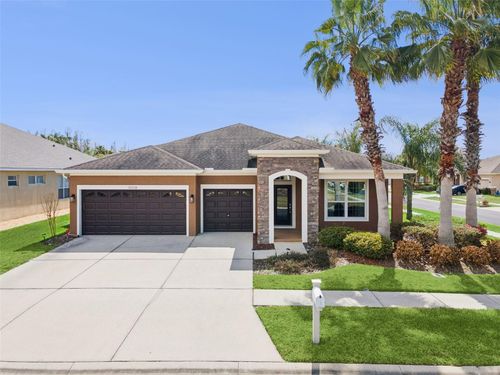 31518 Bearded Oak Dr, Wesley Chapel, FL, 33543-5282 | Card Image