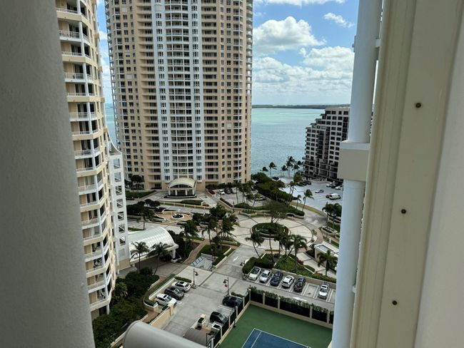 APT-1912 - 888 Brickell Key Dr, Condo with 2 bedrooms, 3 bathrooms and null parking in Miami FL | Image 9