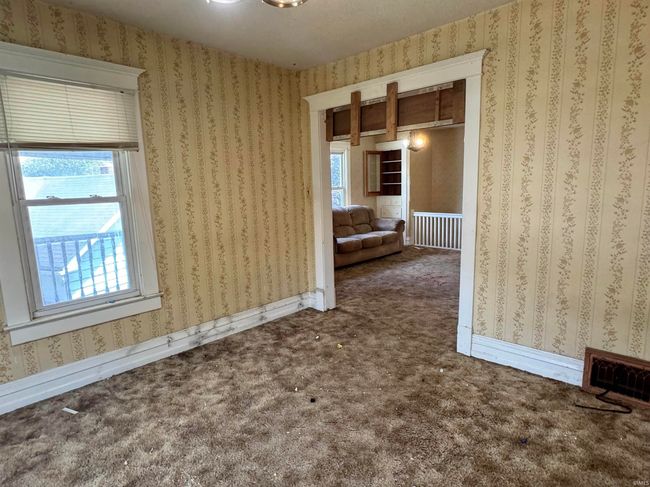 325 W Linden Ave, Home with 3 bedrooms, 2 bathrooms and null parking in Logansport IN | Image 18