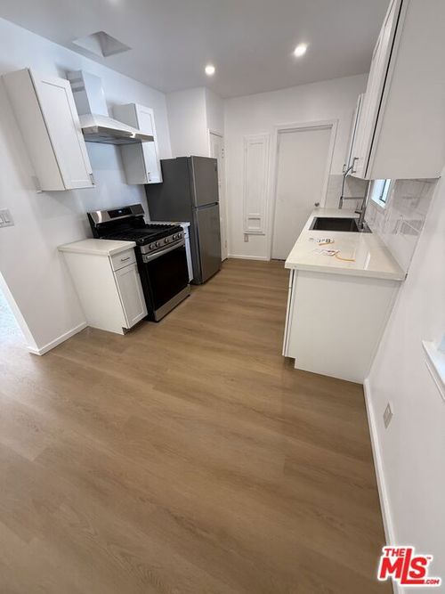 d-1543 11th St, Santa Monica, CA, 90401-2922 | Card Image