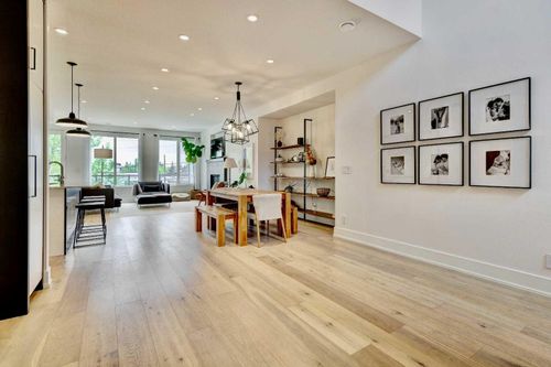 2-1538 34 Ave Sw, Calgary, AB, T2T2A9 | Card Image