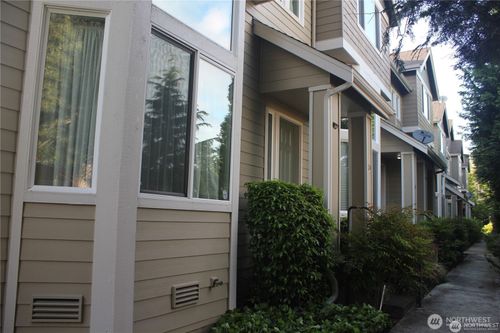 442 Tacoma Pl Ne, Renton, WA, 98056-8506 | Card Image