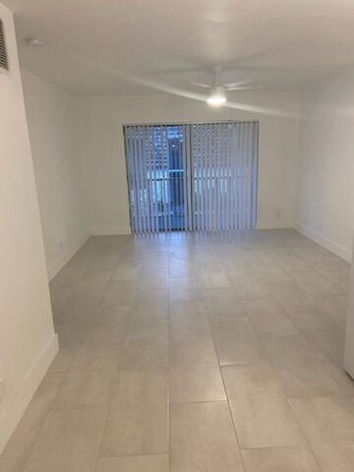 d207-3123 Oakland Shores Dr, Oakland Park, FL, 33309-5693 | Card Image