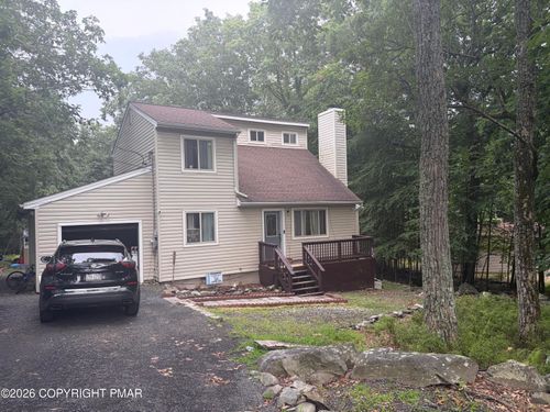 2133 Mallard Ct, Bushkill, PA, 18324-9106 | Card Image