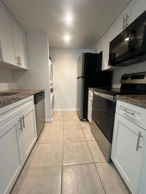 15-b-10206 Twin Lakes Dr, Coral Springs, FL, 33071-5369 | Card Image