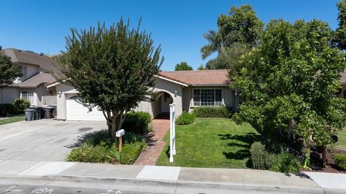 15300 La Rocca Dr, Morgan Hill, CA, 95037-5841 | Card Image