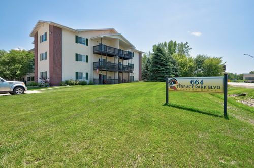 664 Terrace Park Blvd, Milford, IA, 51351-7322 | Card Image