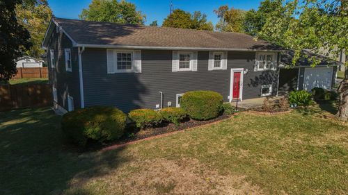 102 W Douglas St, Saint Joseph, IL, 61873-8905 | Card Image