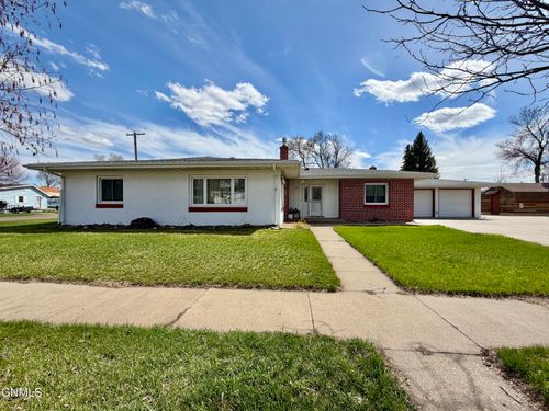 13 3rd St Ne, Hazen, ND, 58545-4337 | Card Image