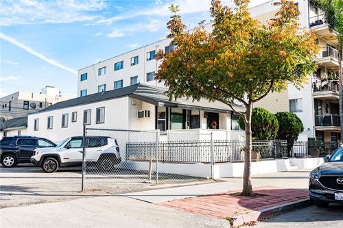 a2-240 Linden Ave, Long Beach, CA, 90802-3187 | Card Image