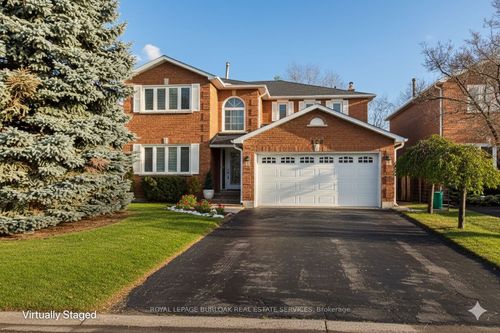460 Hedgerow Lane, Oakville, ON, L6H4V8 | Card Image