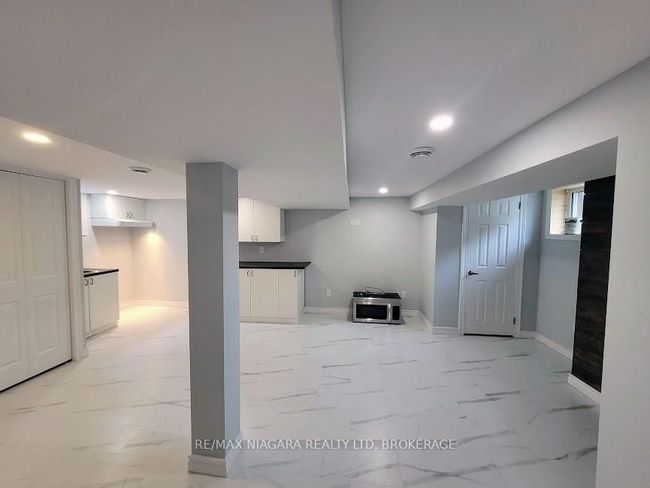 6476 Maranda St, Home with 4 bedrooms, 2 bathrooms and 3 parking in Niagara Falls ON | Image 18