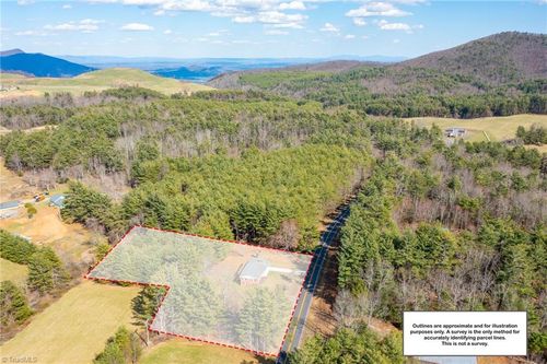 627 Saddle Mountain Church Rd, Ennice, NC, 28623-9414 | Card Image