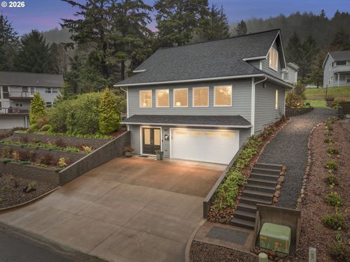 161 Combs Cir, Yachats, OR, 97498-8412 | Card Image