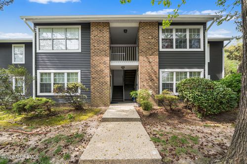 8 Lafayette Ct, North Brunswick, NJ, 08902-3501 | Card Image
