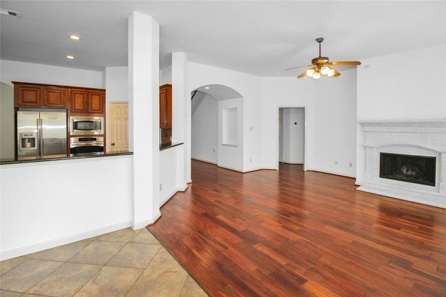 13204 Quiet Lake Ln, House other with 5 bedrooms, 4 bathrooms and 2 parking in Pearland TX | Image 7
