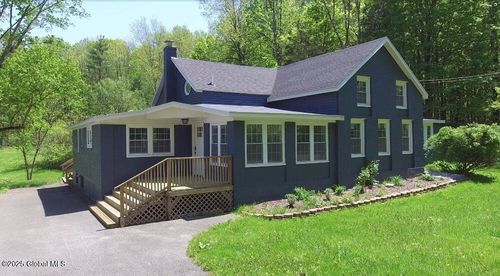 96 W Deans Mill Rd, West Coxsackie, NY, 12192-2501 | Card Image
