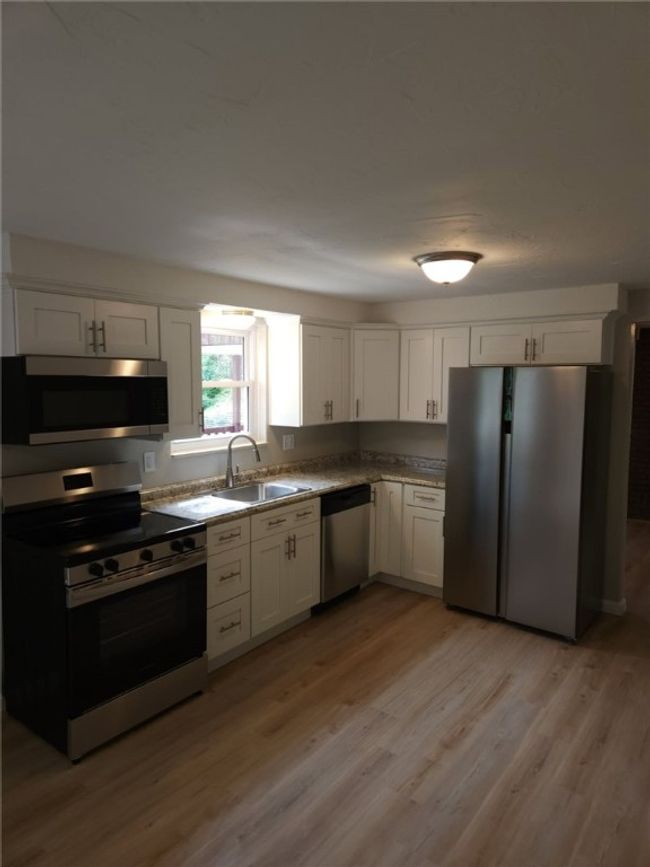 3482 Ivy Hill Ln, House other with 3 bedrooms, 2 bathrooms and null parking in Finleyville PA | Image 7