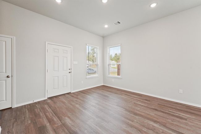 2116 Cedar Bend Dr, House other with 3 bedrooms, 3 bathrooms and 2 parking in Conroe TX | Image 7