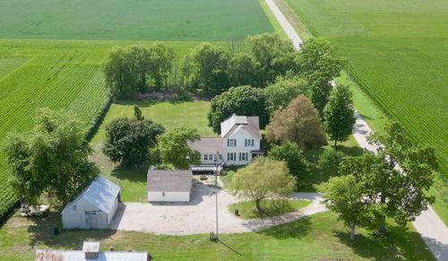 10642 E 1500 North Rd, Pontiac, IL, 61764-3057 | Card Image