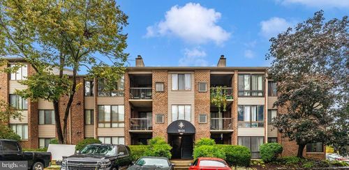 24-202-18131 Chalet Dr, GERMANTOWN, MD, 20874-2370 | Card Image