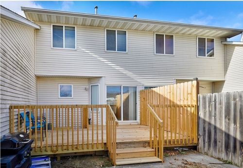 221 N Cherokee Dr, Polk City, IA, 50226-1182 | Card Image