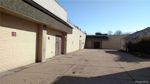 17910 Van Dyke St, Detroit, MI, 48234-3954 | Card Image