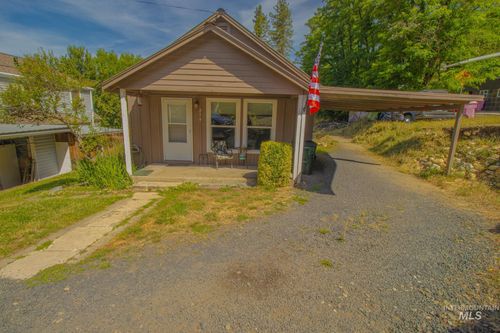 216 Tamarac St, Orofino, ID, 83544-9043 | Card Image