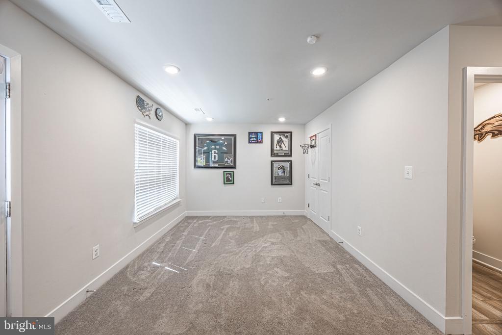 Residential in GLEN BURNIE 5