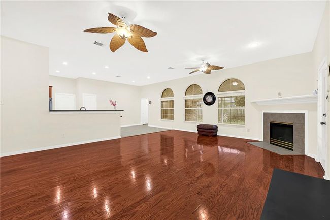 11108 Dawson Rd, House other with 4 bedrooms, 4 bathrooms and 4 parking in Pearland TX | Image 7