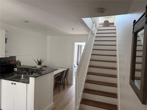 apt-3-821 Sw 2nd St, Miami, FL, 33130-1257 | Card Image