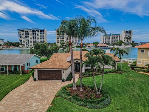 1201 81st St S, St Petersburg, FL, 33707-2728 | Card Image