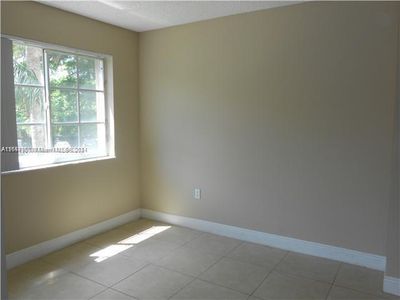 212 - 12136 Saint Andrews Pl, Condo with 1 bedrooms, 1 bathrooms and null parking in Miramar FL | Image 3