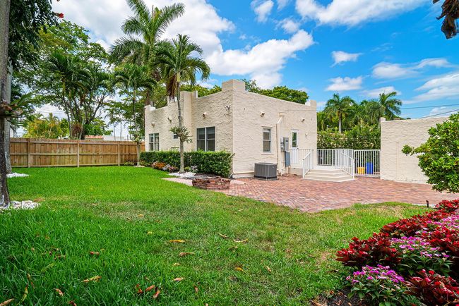 813 Avon Rd, House other with 4 bedrooms, 2 bathrooms and null parking in West Palm Beach FL | Image 23