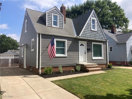 6704 Northcliff Ave, Brooklyn, OH, 44144-4047 | Card Image