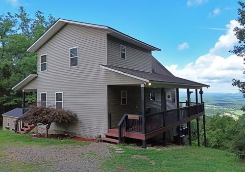 31 Grant Dr, Brasstown, NC, 28902-9101 | Card Image