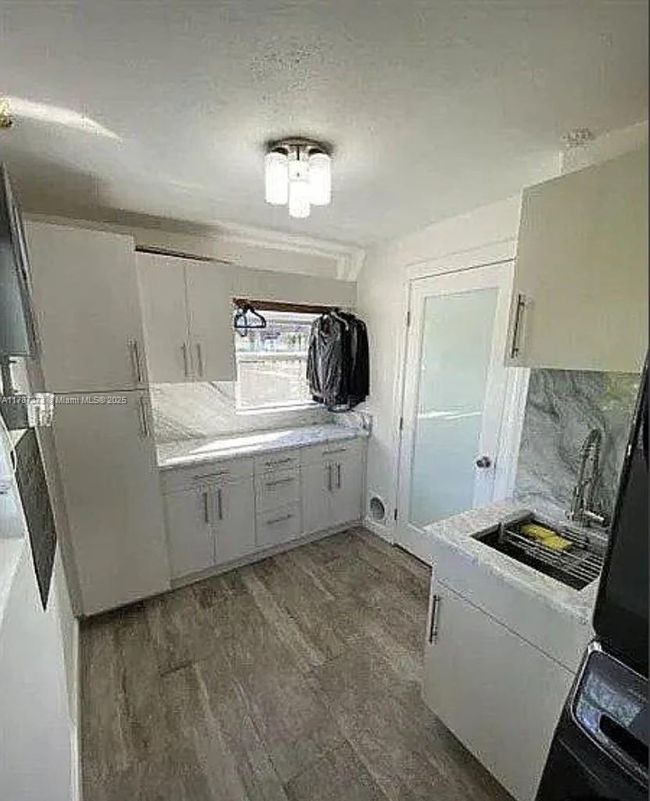 1614 Se 10 Th Ave, House other with 3 bedrooms, 2 bathrooms and null parking in Deerfield Beach FL | Image 8