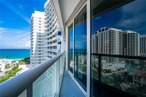 1504-3101 Bayshore Dr, Fort Lauderdale, FL, 33304-4249 | Card Image