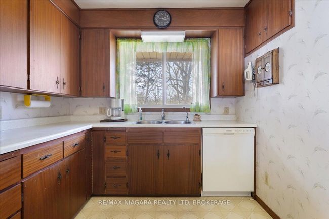 12 Harbourview Rd, House other with 3 bedrooms, 2 bathrooms and 8 parking in Port Colborne ON | Image 13