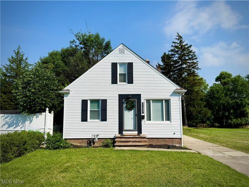 5163 Stanley Ave, Maple Heights, OH, 44137-2849 | Card Image