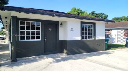 0-3250 Nw 94th St, Miami, FL, 33147-2767 | Card Image